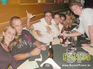 Segunda com apresentação teatral no Consulado da Cachaça Segunda com apresentação teatral no Consulado da Cachaça