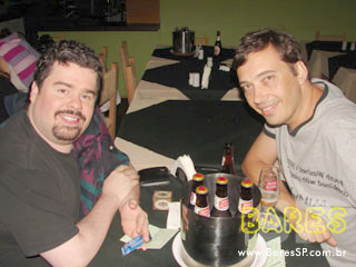 Segunda com apresentação teatral no Consulado da Cachaça Segunda com apresentação teatral no Consulado da Cachaça