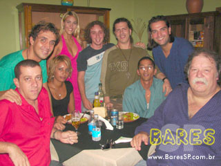 Segunda com apresentação teatral no Consulado da Cachaça Segunda com apresentação teatral no Consulado da Cachaça