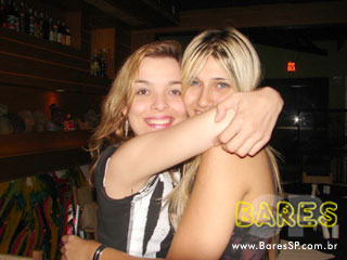 Segunda com apresentação teatral no Consulado da Cachaça Segunda com apresentação teatral no Consulado da Cachaça