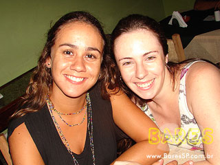 Sábado a noite no Consulado da Cachaça Sábado a noite no Consulado da Cachaça