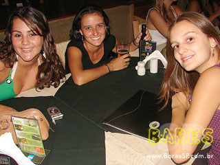 Sábado a noite no Consulado da Cachaça Sábado a noite no Consulado da Cachaça