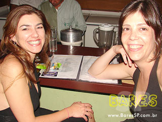 Sábado a noite no Consulado da Cachaça Sábado a noite no Consulado da Cachaça