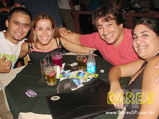 Sábado a noite no Consulado da Cachaça Sábado a noite no Consulado da Cachaça