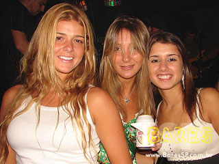 Cantor Rodrigo Sá no Mary Jane Bar Cantor Rodrigo Sá no Mary Jane Bar