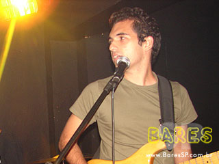 Cantor Rodrigo Sá no Mary Jane Bar Cantor Rodrigo Sá no Mary Jane Bar