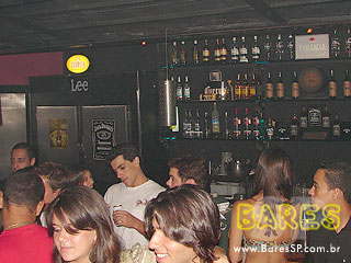 Cantor Rodrigo Sá no Mary Jane Bar Cantor Rodrigo Sá no Mary Jane Bar