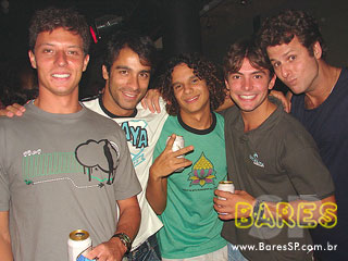 Cantor Rodrigo Sá no Mary Jane Bar Cantor Rodrigo Sá no Mary Jane Bar