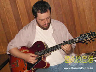 Alexandre Mihanovich no Teta Bar Alexandre Mihanovich no Teta Bar