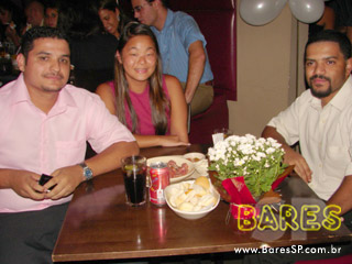 Quarta-feria a noite no Todos os Santos Bar Forneria Grill Quarta-feria a noite no Todos os Santos Bar Forneria Grill