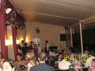 Quarta-feria a noite no Todos os Santos Bar Forneria Grill Quarta-feria a noite no Todos os Santos Bar Forneria Grill