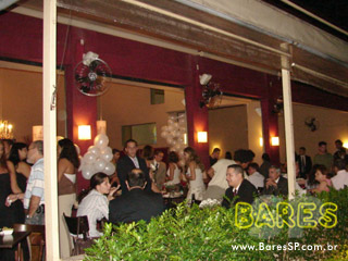 Quarta-feria a noite no Todos os Santos Bar Forneria Grill Quarta-feria a noite no Todos os Santos Bar Forneria Grill