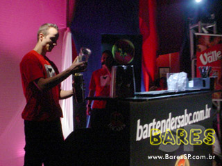 1º Campeonato de Flair Bartenders no Pimenta Bar 1º Campeonato de Flair Bartenders no Pimenta Bar