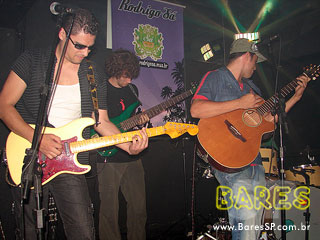 Cantor Rodrigo Sá no Mary Jane Bar Cantor Rodrigo Sá no Mary Jane Bar