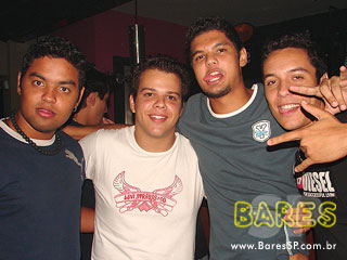 Cantor Rodrigo Sá no Mary Jane Bar Cantor Rodrigo Sá no Mary Jane Bar