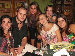 Noite de sexta no Consulado da Cachaça Noite de sexta no Consulado da Cachaça