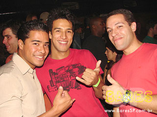 Noite de balada no Espaço Urbano Noite de balada no Espaço Urbano