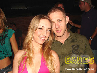 Noite de balada no Espaço Urbano Noite de balada no Espaço Urbano