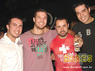 Noite de balada no Espaço Urbano Noite de balada no Espaço Urbano