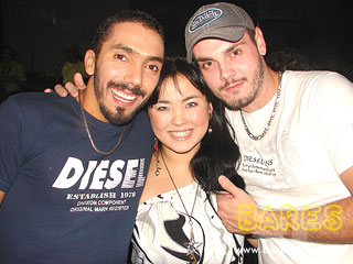 Noite de balada no Espaço Urbano Noite de balada no Espaço Urbano