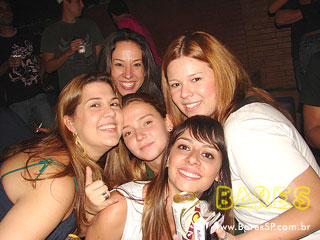 Noite de balada no Espaço Urbano Noite de balada no Espaço Urbano