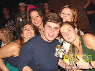 Noite de balada no Espaço Urbano Noite de balada no Espaço Urbano