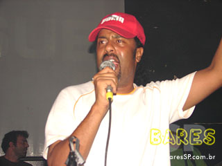 Noite de balada no Espaço Urbano Noite de balada no Espaço Urbano