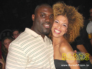 Noite de balada no Espaço Urbano Noite de balada no Espaço Urbano