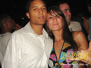 Noite de balada no Espaço Urbano Noite de balada no Espaço Urbano