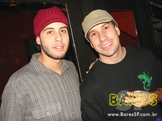 Noite de balada no Espaço Urbano Noite de balada no Espaço Urbano