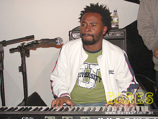 Quinta com música ao vivo no Mercearia Quinta com música ao vivo no Mercearia