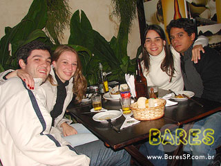 Noite de sábado no Bendita Gelada Noite de sábado no Bendita Gelada