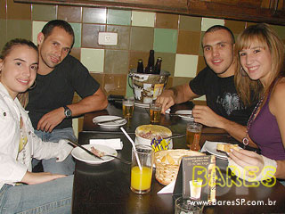 Sábado à noite no Bendita Gelada Sábado à noite no Bendita Gelada