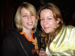 Sábado no Corcoran s Pub Sábado no Corcoran s Pub