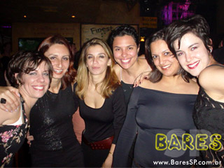 Sábado no Corcoran s Pub Sábado no Corcoran s Pub