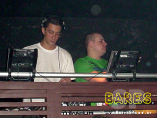 MEDiscontrolada no Bar Vivo MEDiscontrolada no Bar Vivo