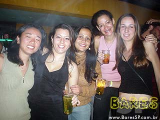 Invasão Vermelha no Bar Vivo Invasão Vermelha no Bar Vivo