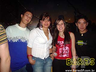 Invasão Vermelha no Bar Vivo Invasão Vermelha no Bar Vivo