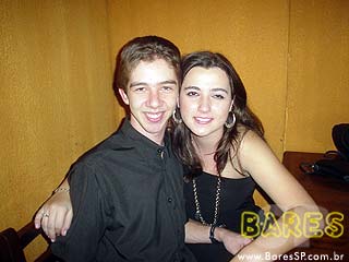 Invasão Vermelha no Bar Vivo Invasão Vermelha no Bar Vivo