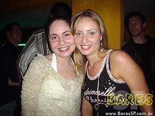 Invasão Vermelha no Bar Vivo Invasão Vermelha no Bar Vivo