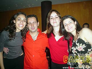 Invasão Vermelha no Bar Vivo Invasão Vermelha no Bar Vivo