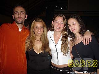 Invasão Vermelha no Bar Vivo Invasão Vermelha no Bar Vivo