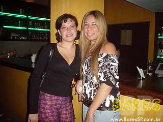 Invasão Vermelha no Bar Vivo Invasão Vermelha no Bar Vivo