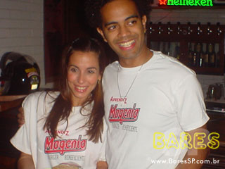 Magenta Burger Beneficente Magenta Burger Beneficente