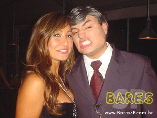 Sabrina Sato, Merchan Neves e Bola no Magenta Sabrina Sato, Merchan Neves e Bola no Magenta