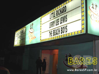 De volta aos 50´s no Clock Rock Bar De volta aos 50´s no Clock Rock Bar