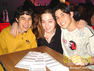 De volta aos 50´s no Clock Rock Bar De volta aos 50´s no Clock Rock Bar