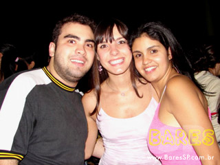 Inimigos da HP aquecem a noite no Santa Aldeia Inimigos da HP aquecem a noite no Santa Aldeia