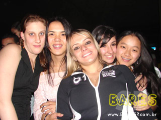 Inimigos da HP aquecem a noite no Santa Aldeia Inimigos da HP aquecem a noite no Santa Aldeia