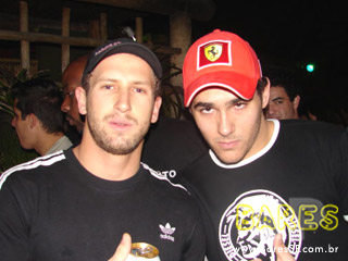 Inimigos da HP aquecem a noite no Santa Aldeia Inimigos da HP aquecem a noite no Santa Aldeia